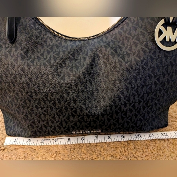 Michael Kors MK handbag - Picture 7 of 13